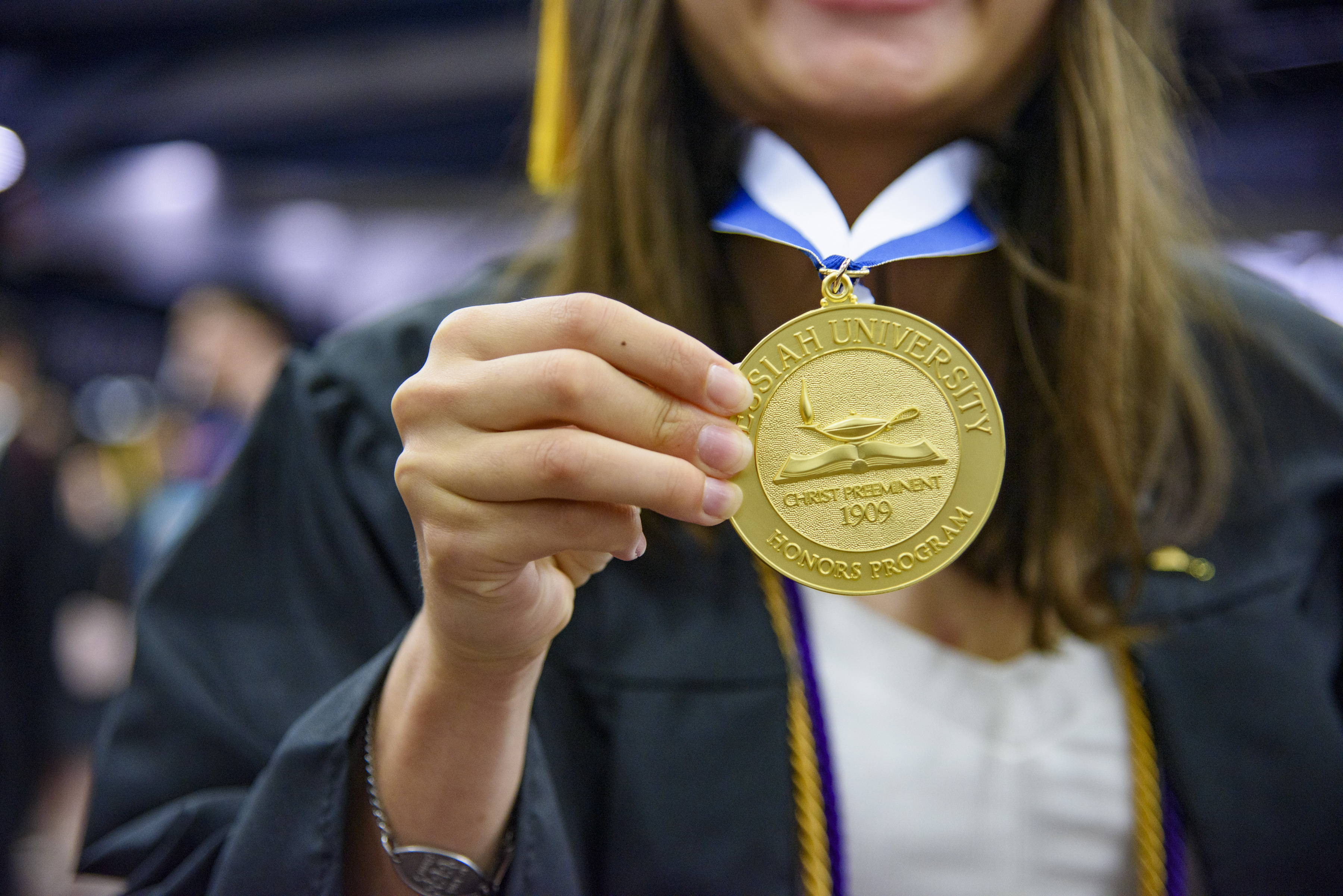 Student with MUHP Medallion