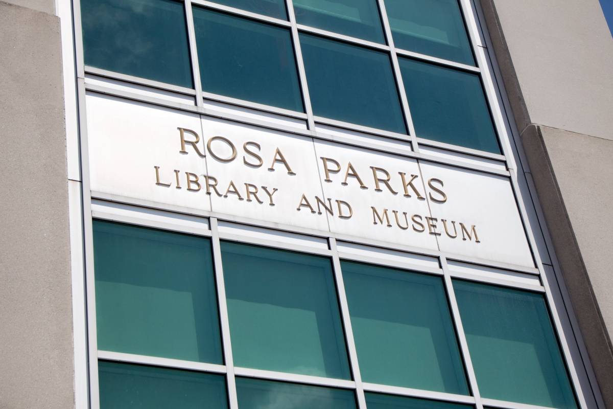 rosa parks library and museum montgomery