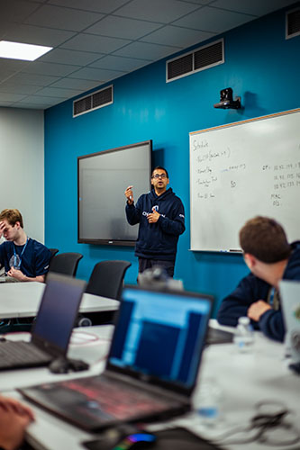 Vinny Sakore teaching at Cyber Camp